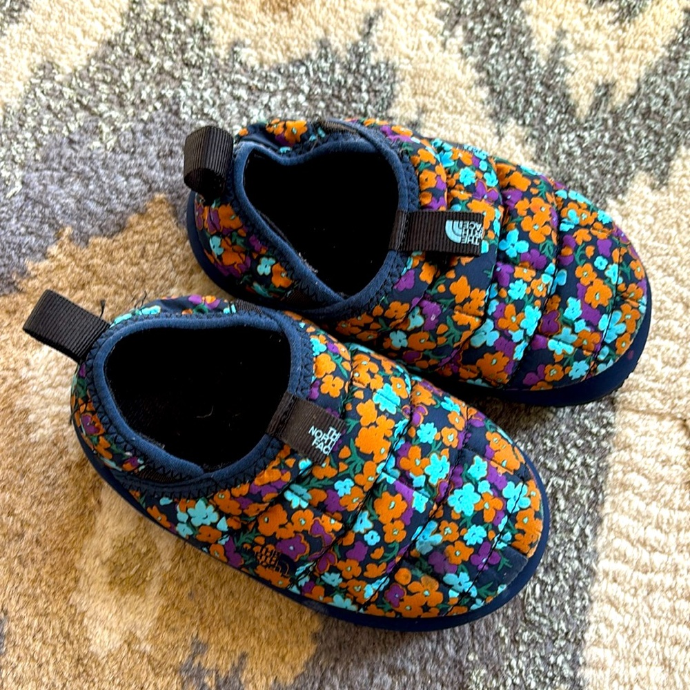 The North Face Kids Thermoball indoor/outdoor slippers